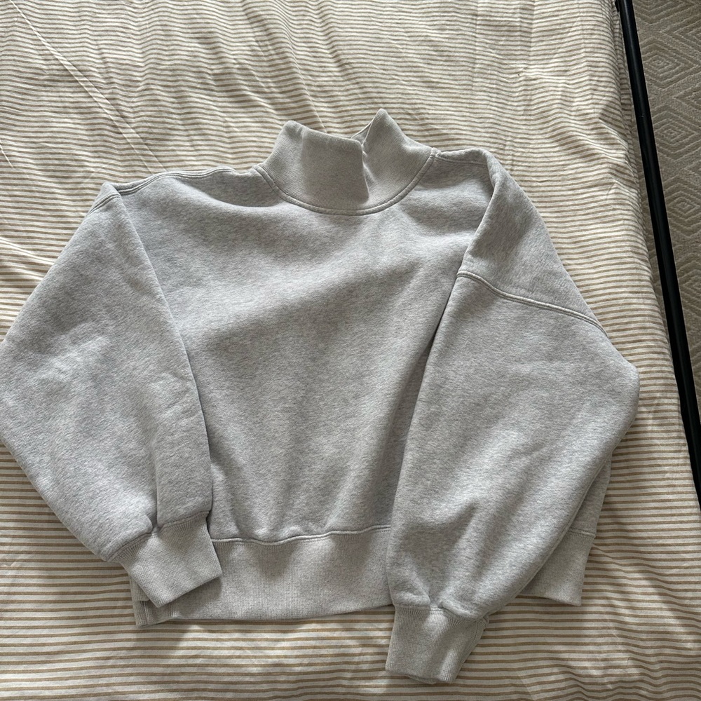 Abercrombie & Fitch Light Gray Turtleneck Sweater
